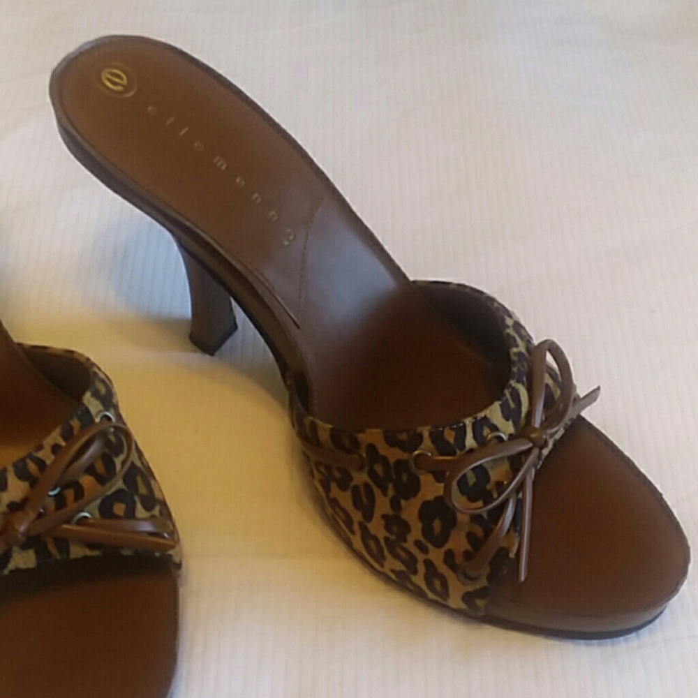 NWOT, Ellemenno Animal Print Heels